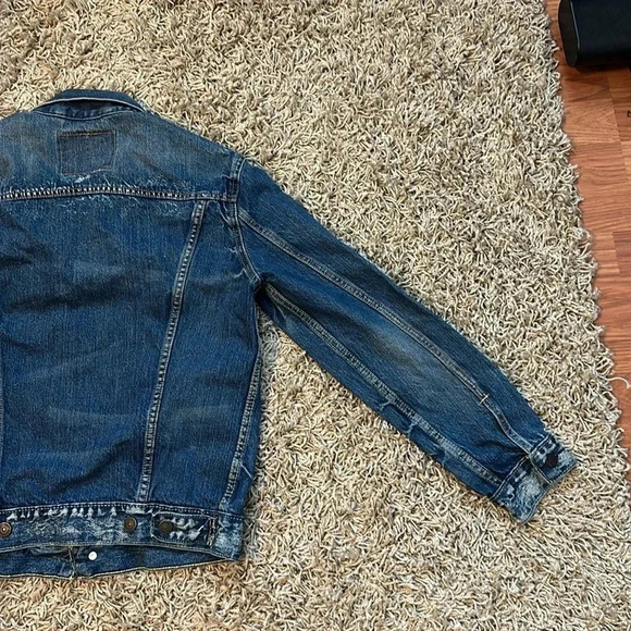 Levi’s Women Original Trucker Med/Dark Wash Jean Jacket Size Small - Picture 9 of 9